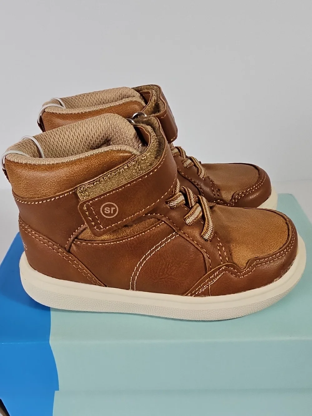 Stride Rite 360 Zayn Toddler High Top Sneakers Boots Fall Tan Brown Size 5M NWT
